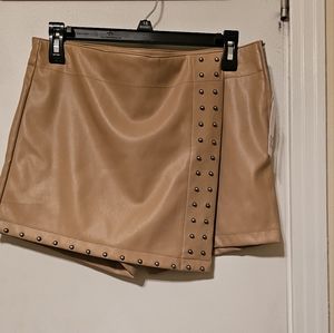 New- Junior's‎ Mini Skirt Faux Leather Skorts with Studs- Size 9 & 11